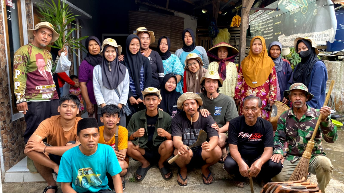 WARGA DESA BAHARA GELAR KERJA BAKTI DI DUSUN KARANGTAWANG